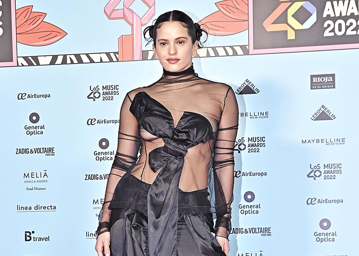 rosal-a-denuncia-la-foto-de-su-falso-desnudo-creada-por-el-cantante-jc